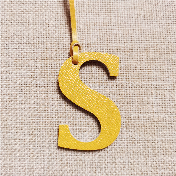 English Letter O P Q R S T Alp - Monogram Keychain Leather recensie en prijs